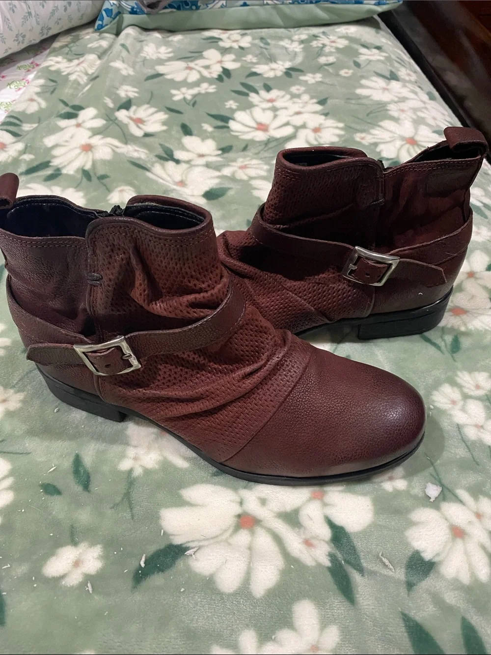 Miz Mooz Suzy Women's Burgundy Buckle Ankle Boots 8.5/39 Leather